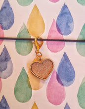 Load image into Gallery viewer, Glitter Heart Planner Charm// Gold Heart TN Charm// Glitter Bag Charm// Heart St