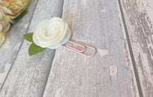 Load image into Gallery viewer, felt flower planner clip