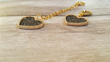 Load image into Gallery viewer, glitter heart planner charm// black heart tn charm// glitter bag charm