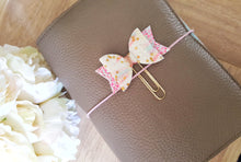 Load image into Gallery viewer, Glitter Bow Planner Clip, Star Bow Clip, Star Bow Planner Clip, Glitter Bow Bookmark